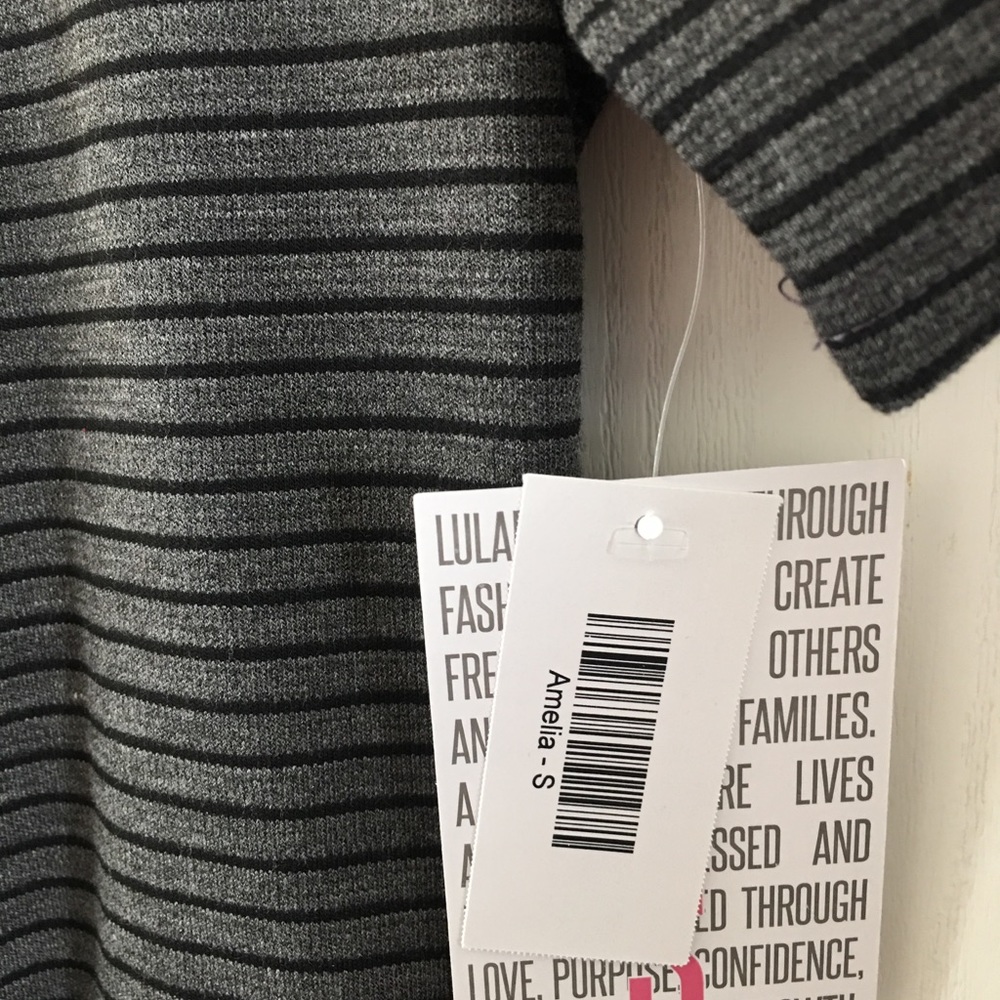 LuLaRoe sz S Amelia pocket dress